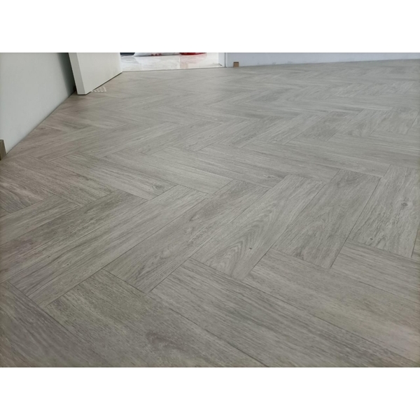 FAUS 西班牙仿人字超耐磨木地板