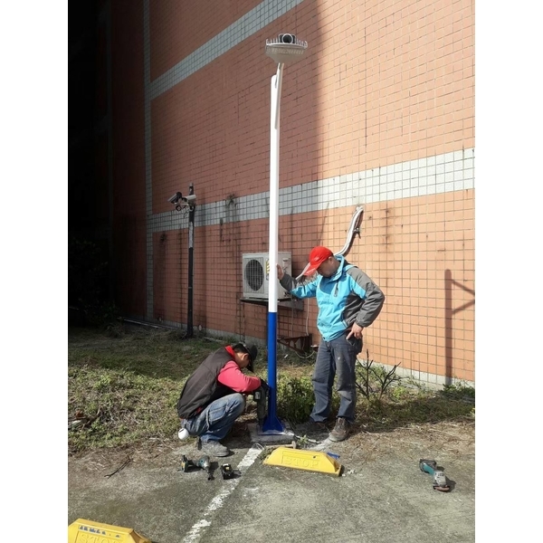 社區路燈組裝架設 社區路燈組裝架設-鑫瑋工程有限公司