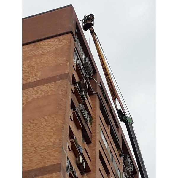 外牆磁磚剝落修繕工程-鑫瑋工程有限公司