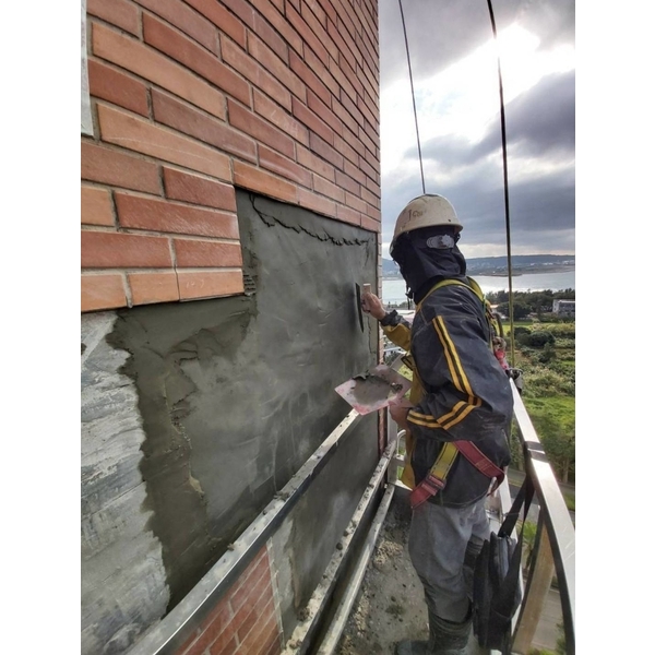 外牆磁磚剝落修繕工程-鑫瑋工程有限公司