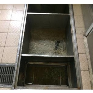 泳翔食品清理截油槽