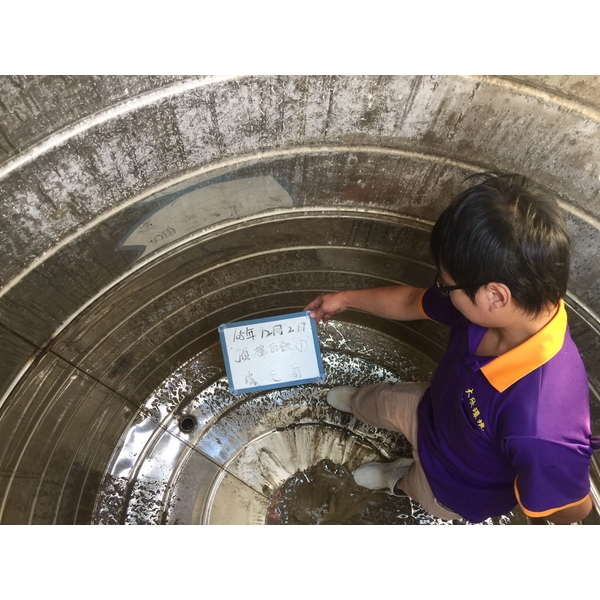 女宿舍白鐵水塔清洗前,一太清潔衛生工程行