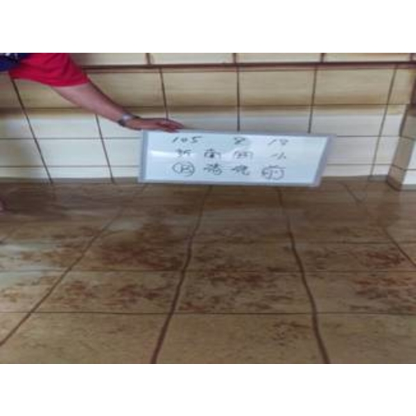 新南國小水塔清洗前