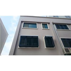 藍沙系防盜凸窗+鋁塑板