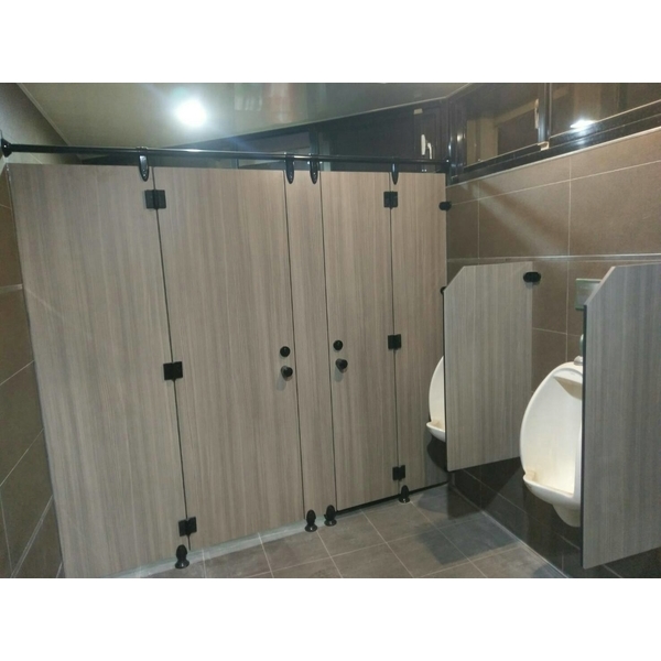 廁所隔間搗擺-承品工程行