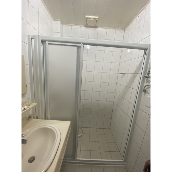 廁所乾濕分離淋浴拉門