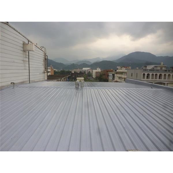 鐵皮屋防水、美化施工後,詠勝工程行