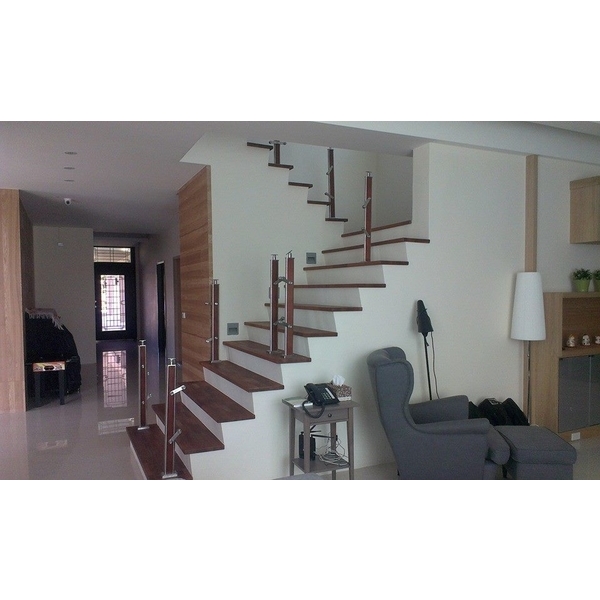 不銹鋼+木質樓梯扶手