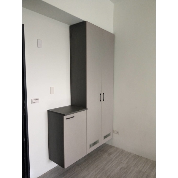櫥具+層板燈+系統櫃+推拉門衣櫃