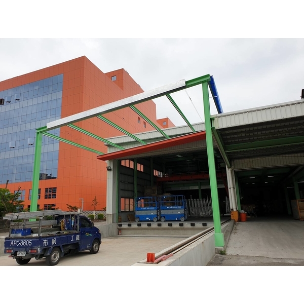 抗風透明百摺雨遮-日鑫帆布行