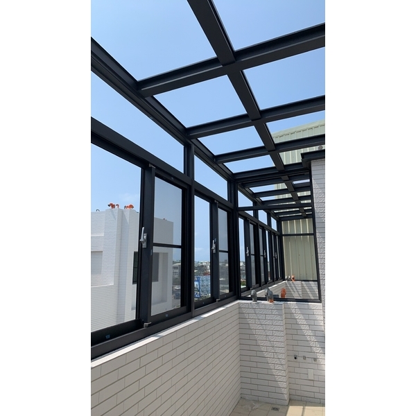 採光罩玻璃屋,弘大鋼鋁門窗行