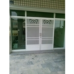 落地門 - 弘大鋼鋁門窗行