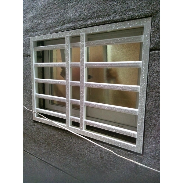 鋁管防盜窗9,弘大鋼鋁門窗行