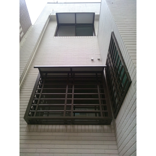 鋁管防盜窗18,弘大鋼鋁門窗行