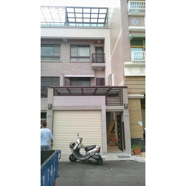 採光罩21,弘大鋼鋁門窗行