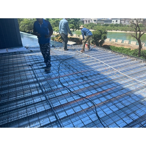 2樓平台水泥灌柱-原慶企業社