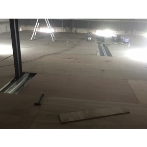 鋼構層板、木板工程