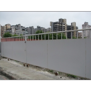 甲種圍籬與大門