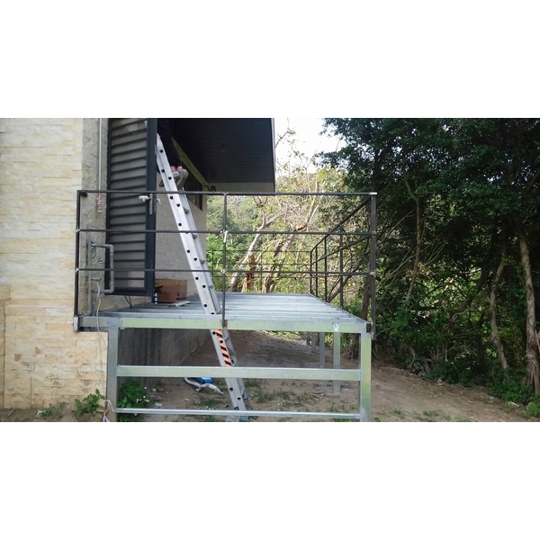 欄杆與平台施作 欄杆與平台施作,原慶企業社