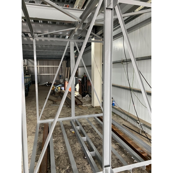 貨梯骨架施作,原慶企業社