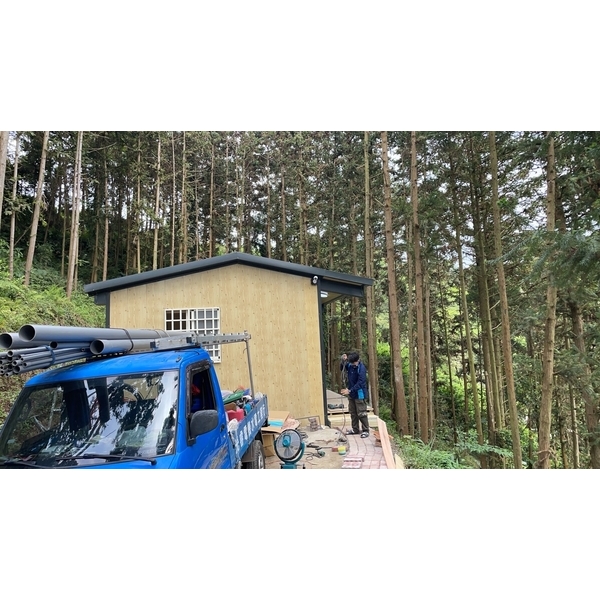 山上小木屋工程,原慶企業社