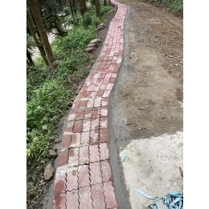 山上小木屋工程