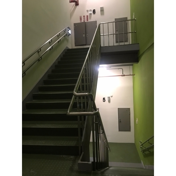 橡膠地板工程-橡膠地板、橡膠地磚、橡膠樓梯板、圓顆粒素色,富強輪胎工廠股份有限公司