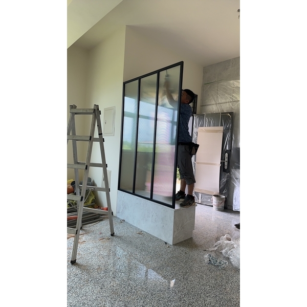 隔間屛風－長虹玻璃