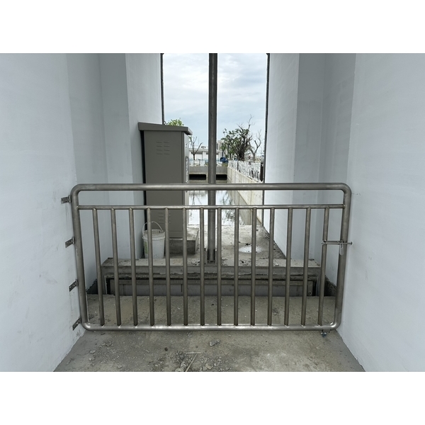 不銹鋼活動護欄