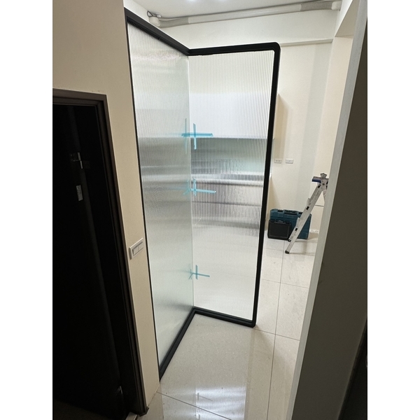 鐵件屛風（長虹玻璃）,皇盛鐵件工程行