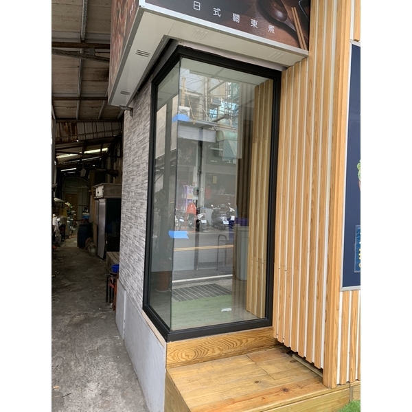 店面玻璃玄關