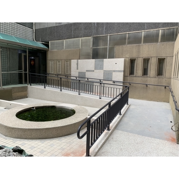 無障礙坡道扶手