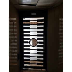 藝術門 (1) , 榮業鋼鋁工程行