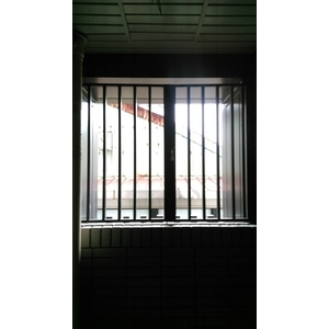 569851 - 榮業鋼鋁工程行