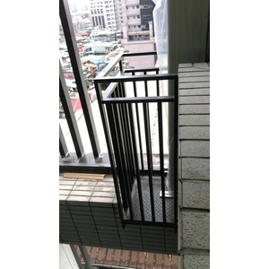 569852 - 榮業鋼鋁工程行