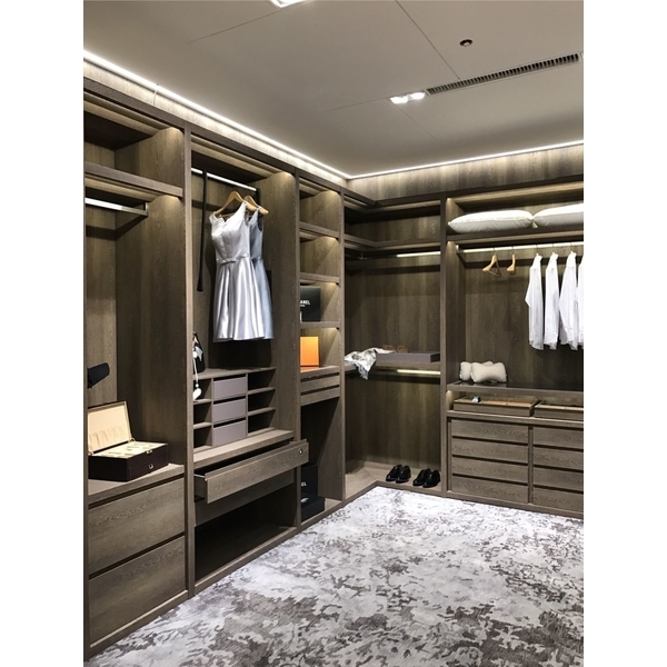 設計師頂級衣帽間 T1富貴有餘,好萊得綠能股份有限公司