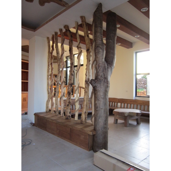 客廳天然樹幹屏風+鞋櫃