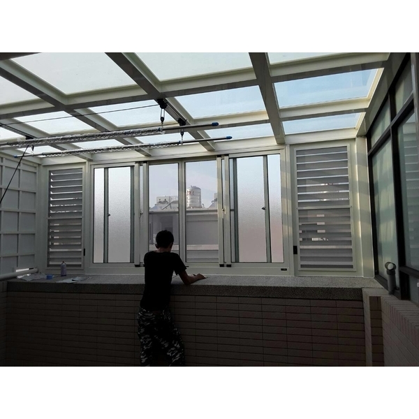 採光罩,利源不銹鋼鋁門窗行