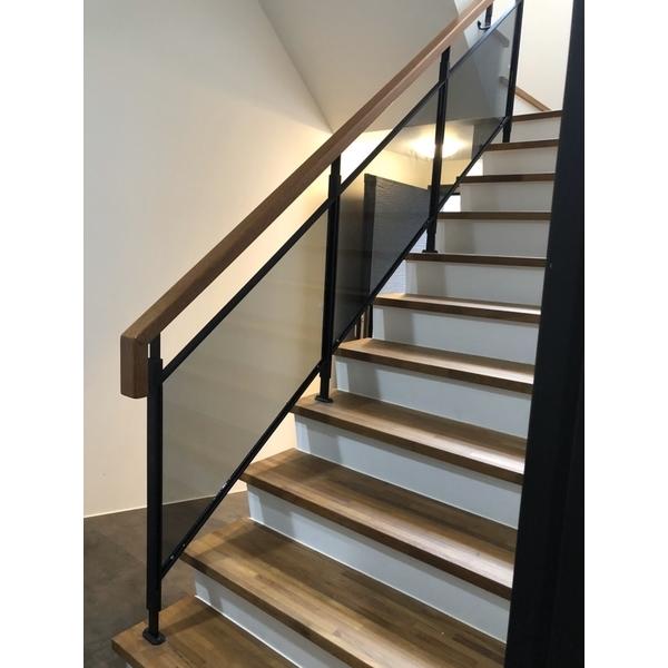 樓梯扶手-東霖實業社