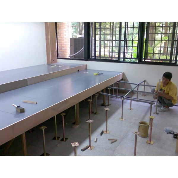 中正大學階政治系梯教室,品空間有限公司