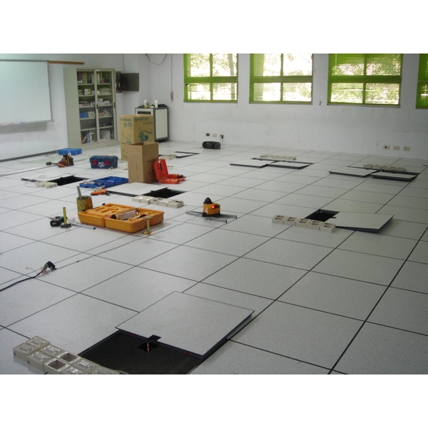 南區職訓局電機二樓,品空間有限公司