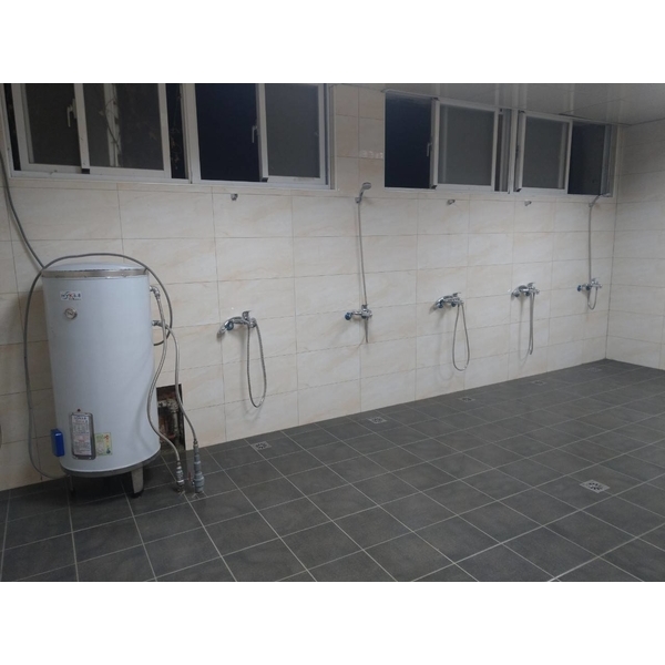 廁所整修裝修工程-蹲式馬桶安裝