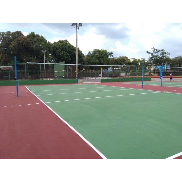 嘉義國中排球場及籃球場