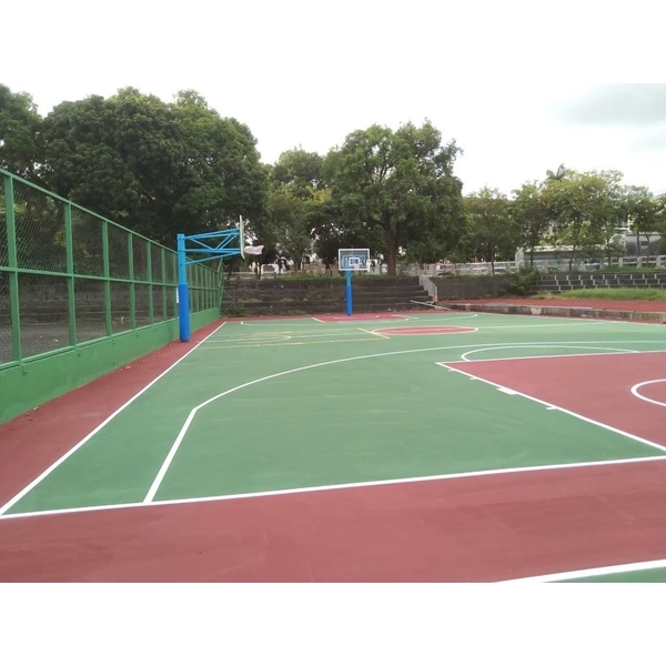 嘉義國中排球場及籃球場