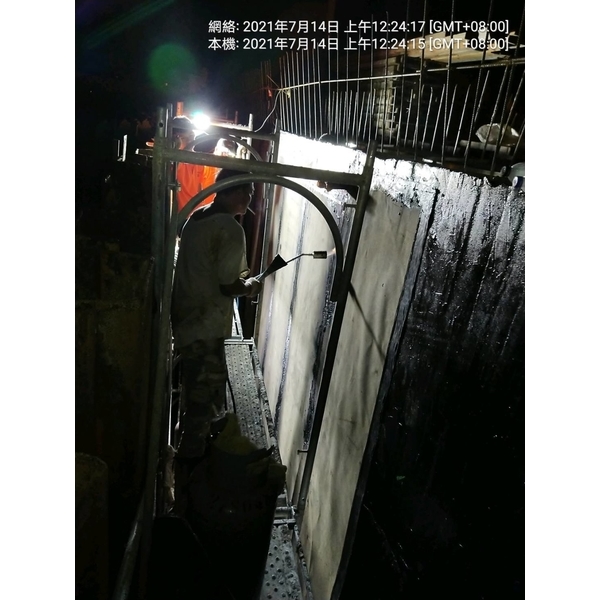地下室外牆回填面鋪設熱熔式防水毯-麗君室內裝修設計工程有限公司