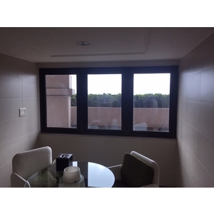 揚昇君臨-隱蔽式（關窗）