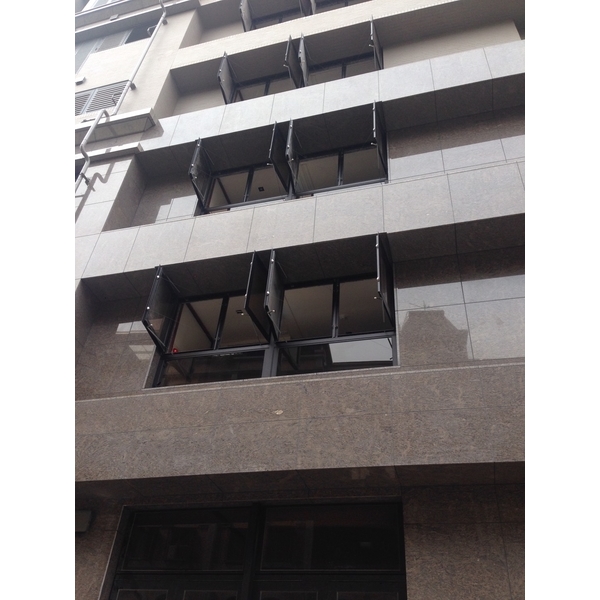 慶旺建設-隱蔽式窗（開窗）