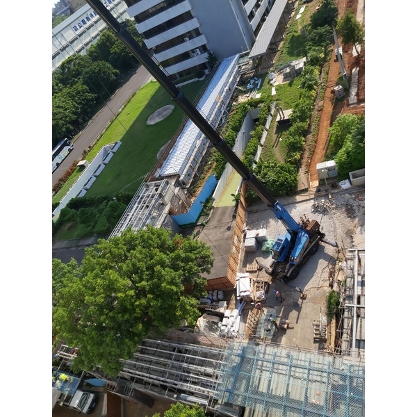 玻璃雨遮施作-青葉金屬有限公司