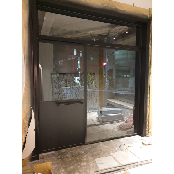 地鉸鍊門-錦宥興業有限公司