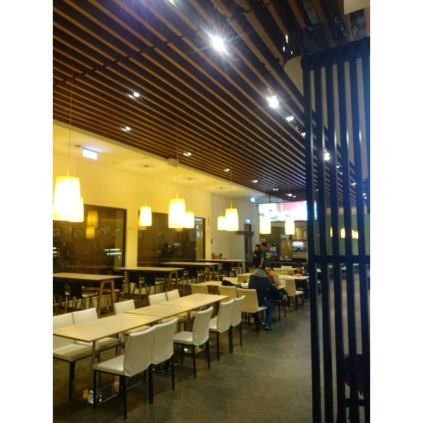 金屬木紋格柵天花